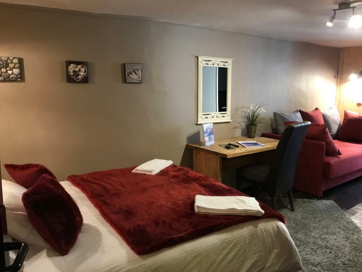 Briançon Auberge De La Paix מראה חיצוני תמונה